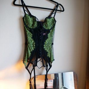 RARE Stunning Agent Provocateur Electra Basque 32d - Perfect for Halloween!